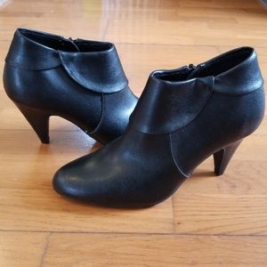 ⭐Fioni black heeled bootie